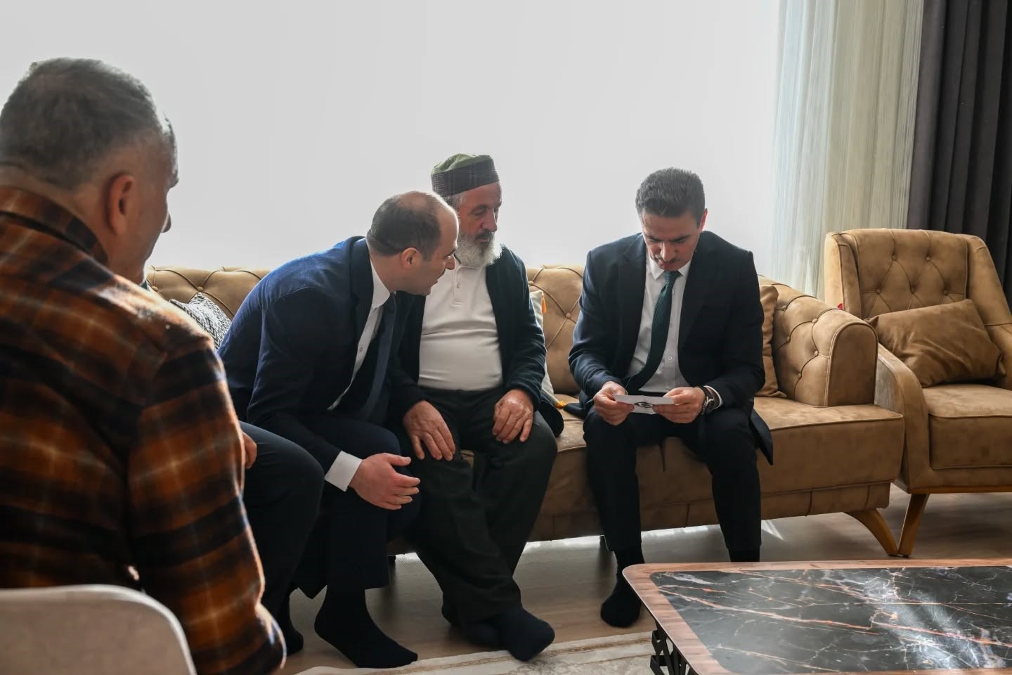 Vali Baruş’tan bayramda vefa ziyaretleri
