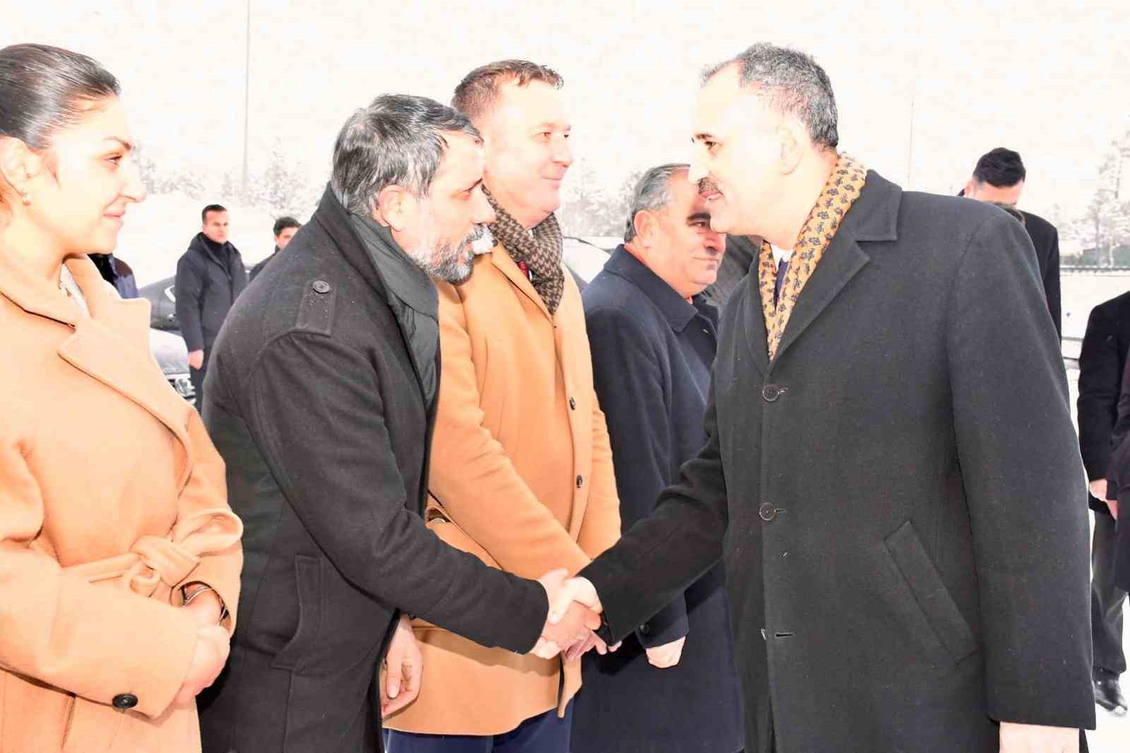 Vali Bozkurt, Patnos’ta incelemelerde bulundu
