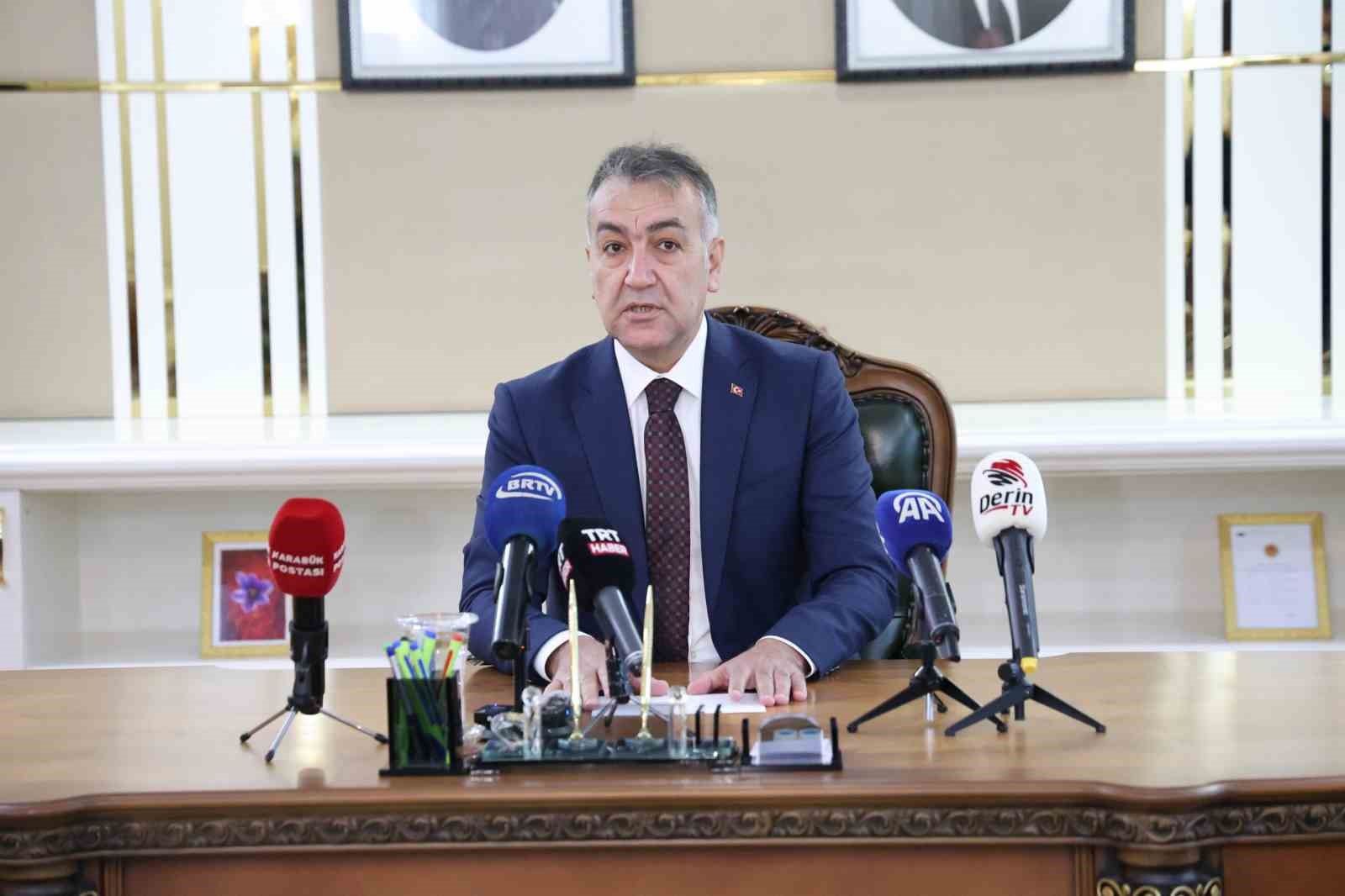 Vali Çağatay, Karabük’te görevine başladı
