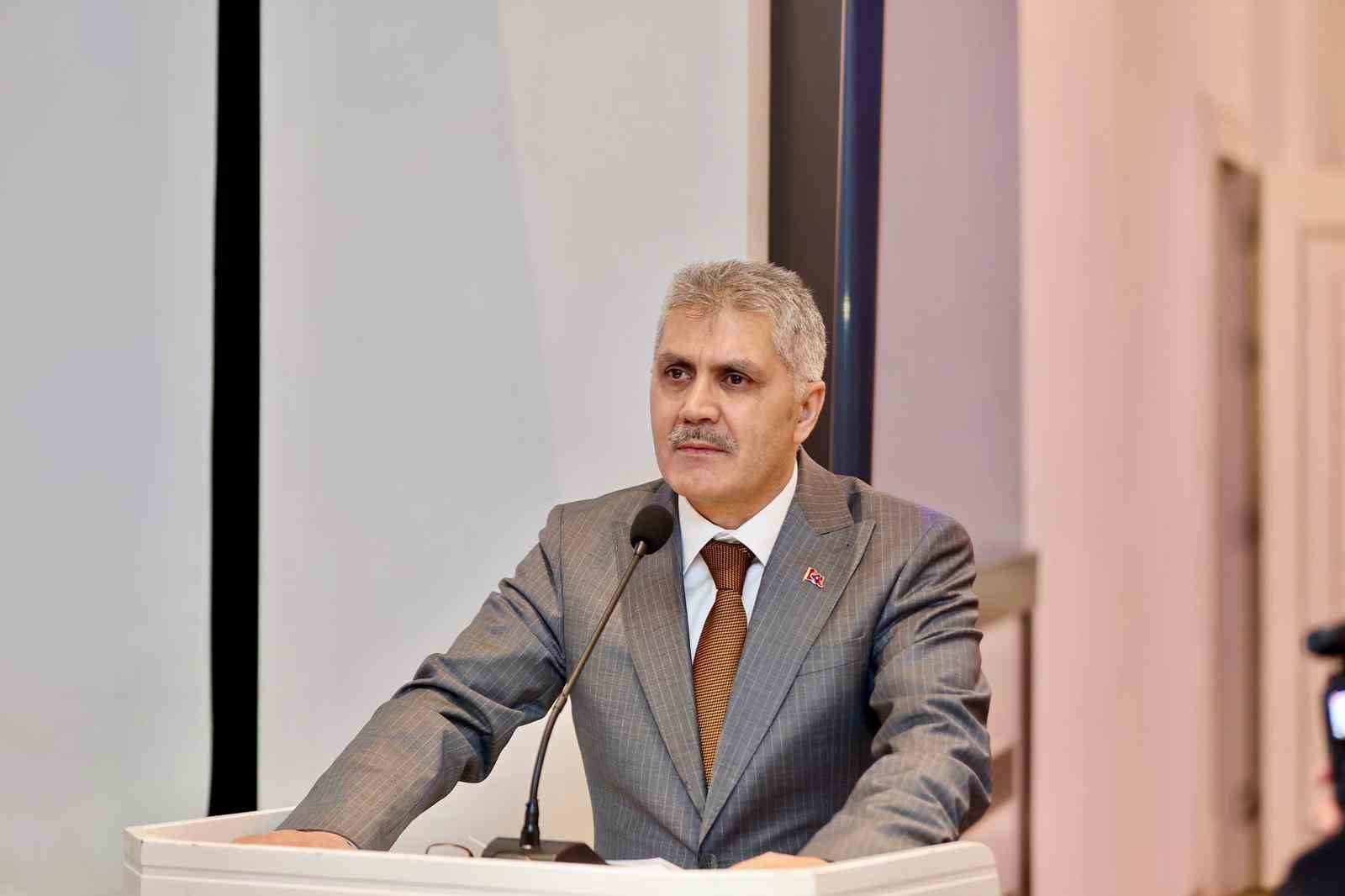 Vali Cahit Çelik için veda yemeği düzenlendi
