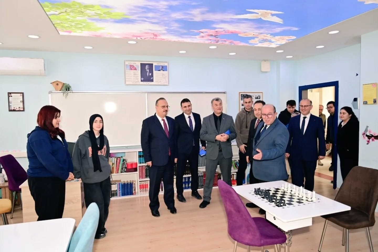 Vali Canbolat’tan mesleki eğitime yakın takip
