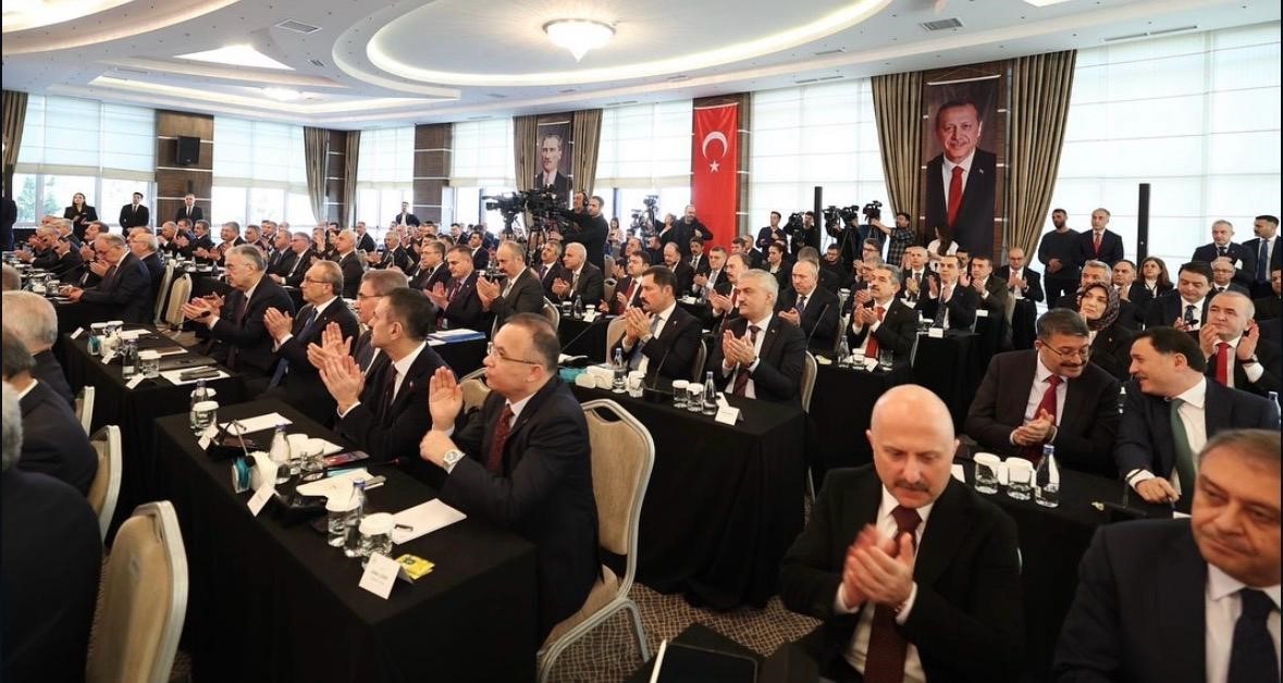 Vali Çiçek, valiler buluşmasına katıldı
