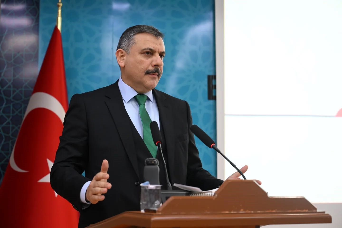 Vali Çiftçi’den deprem  anma mesajı
