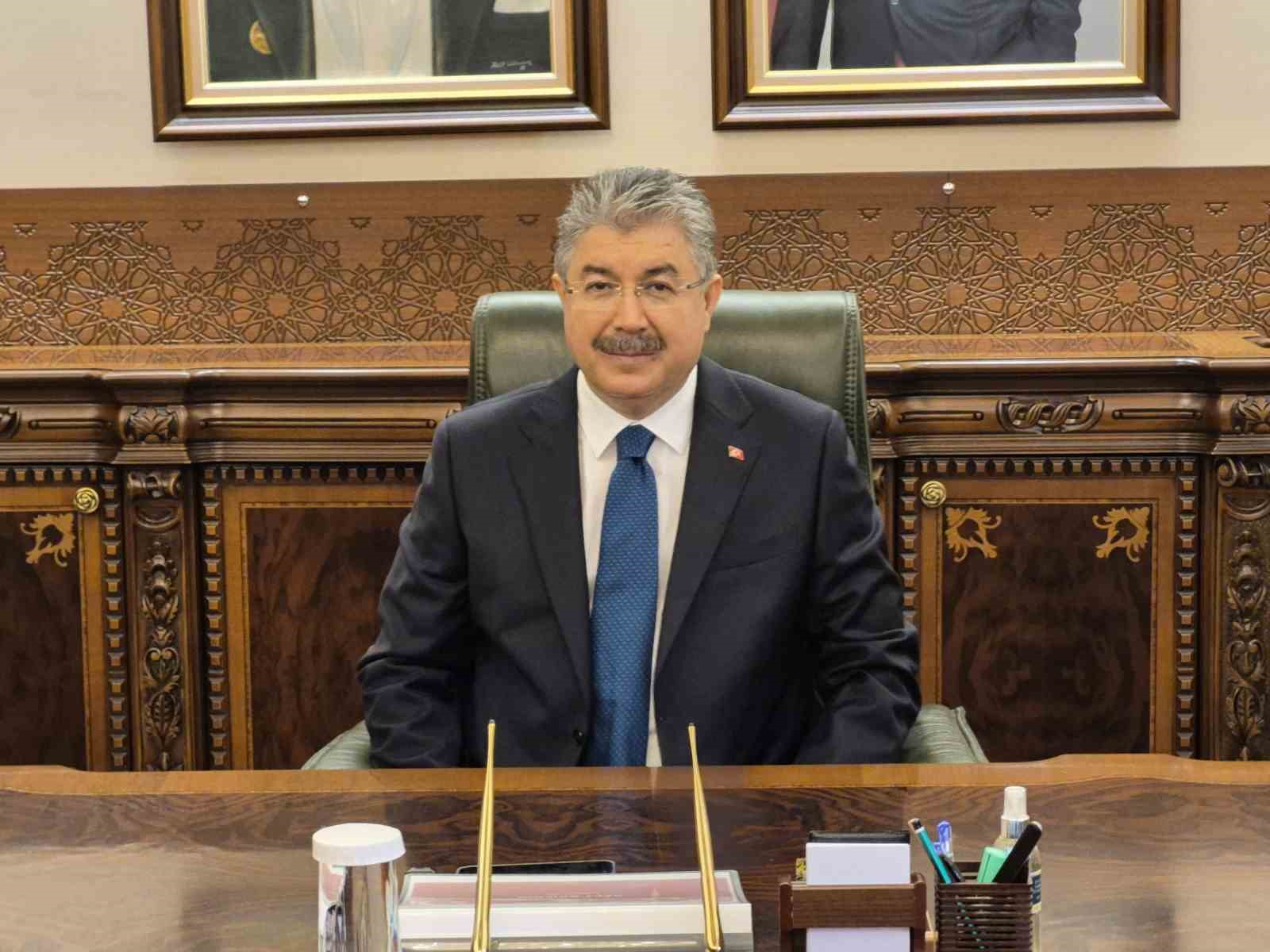 Vali Dr. Erdinç Yılmaz’ın ilk mesajı Eskişehir’e hizmet oldu
