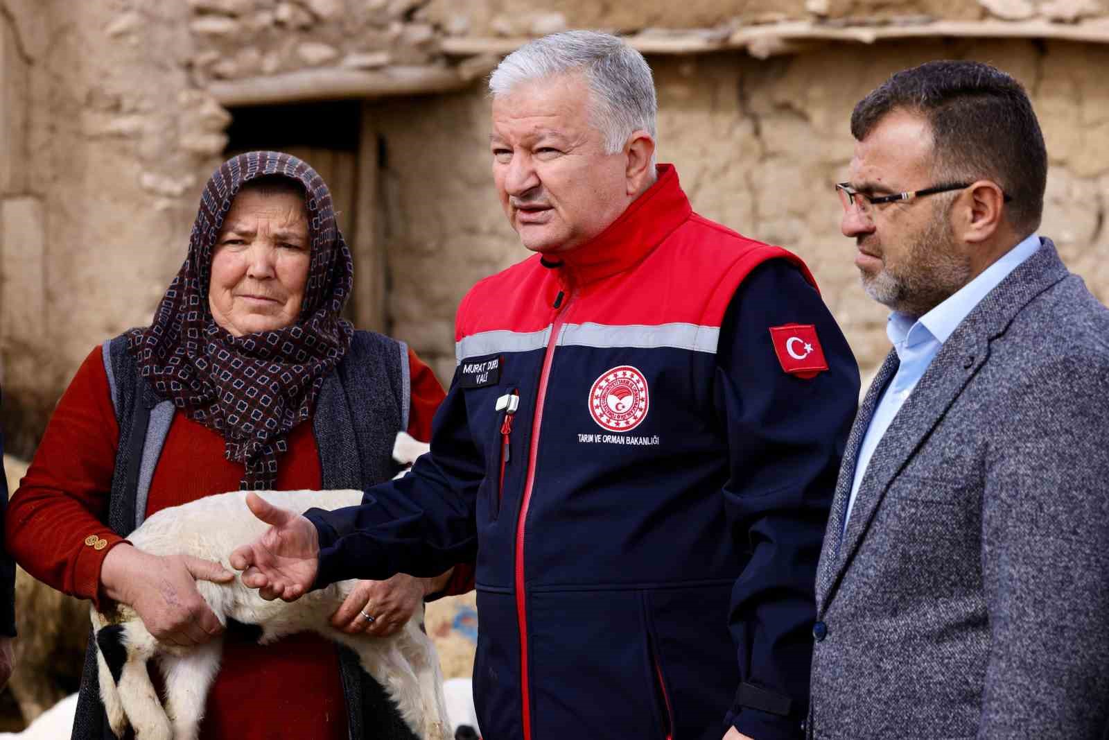 Vali Duru: "1,5 milyarlık finansmanla 125 bin küçükbaş hayvan alımı yapılacak"
