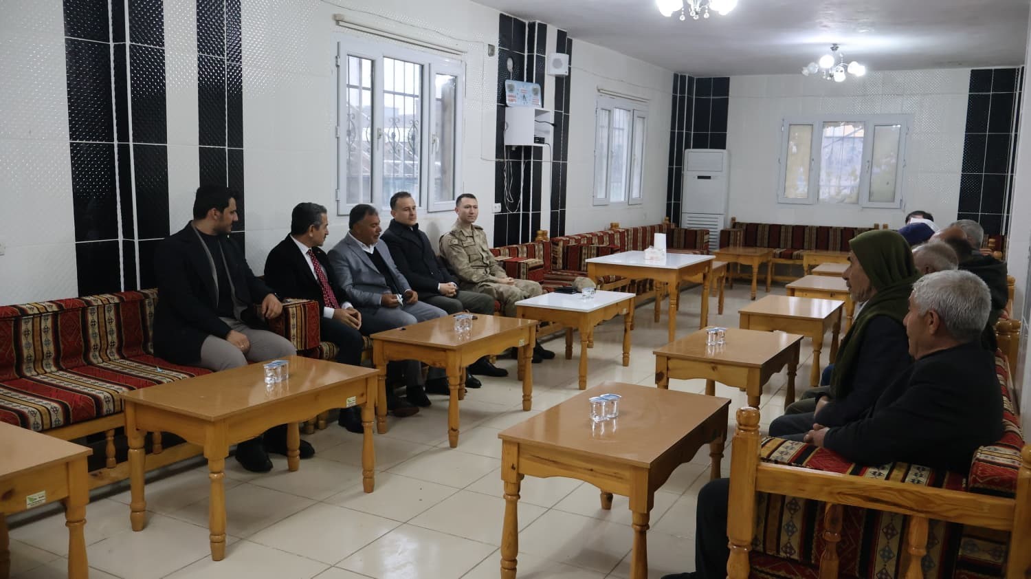 Vali Ekici selin vurduğu Oyalı köyünde: "Vatandaşımız yalnız değil"
