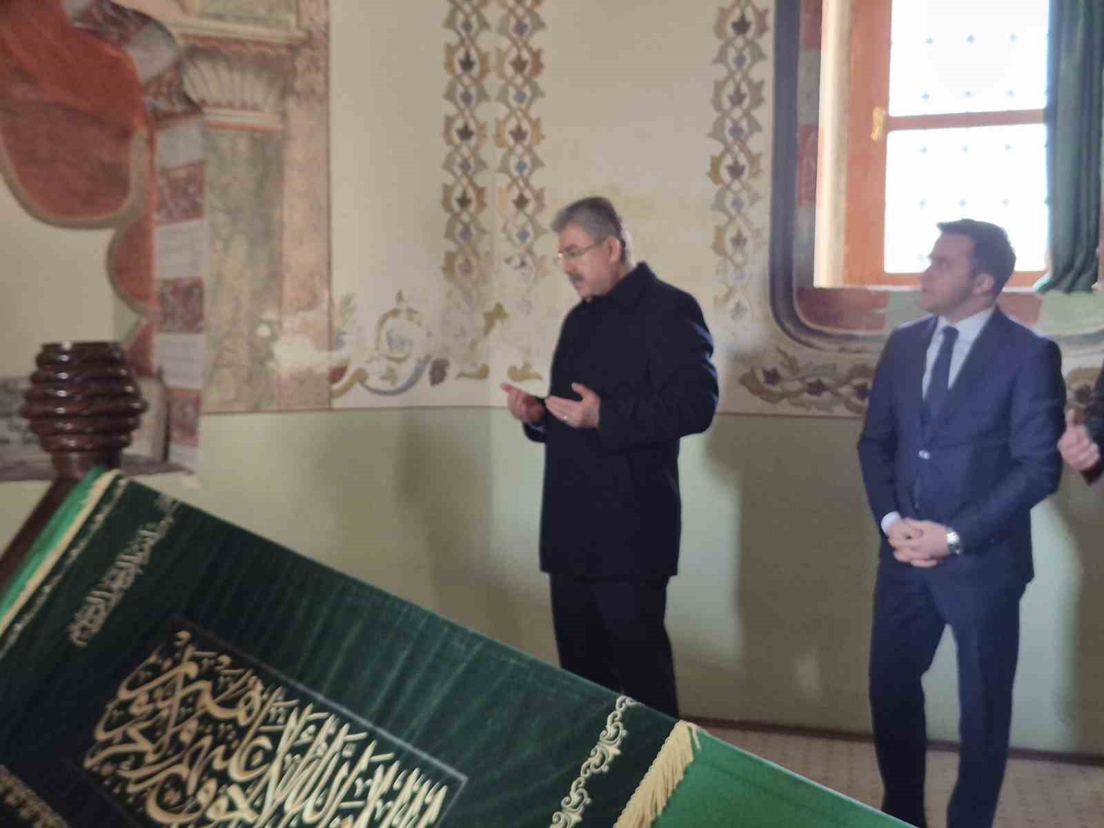 Vali Erdinç Yılmaz Seyitgazi’de tarihi mekanları yerinde inceledi
