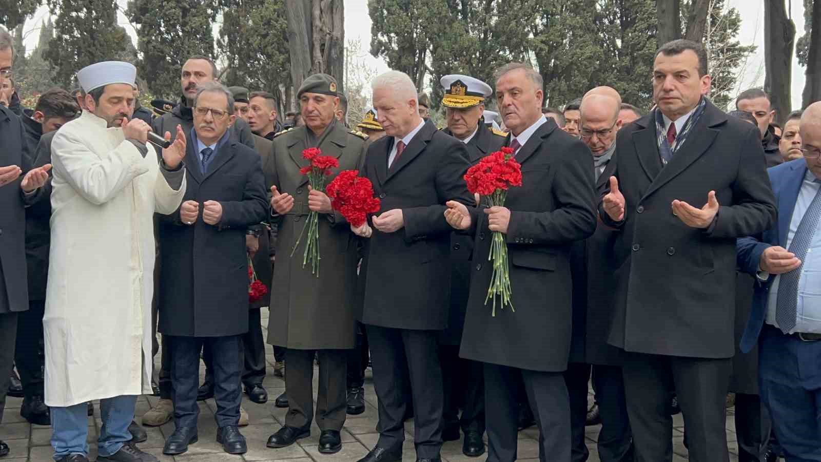 Vali Gül: "İmkansızlıklar içinde yazdığınız destan tarihin akışını değiştirdiği kahramanlık abidesidir"
