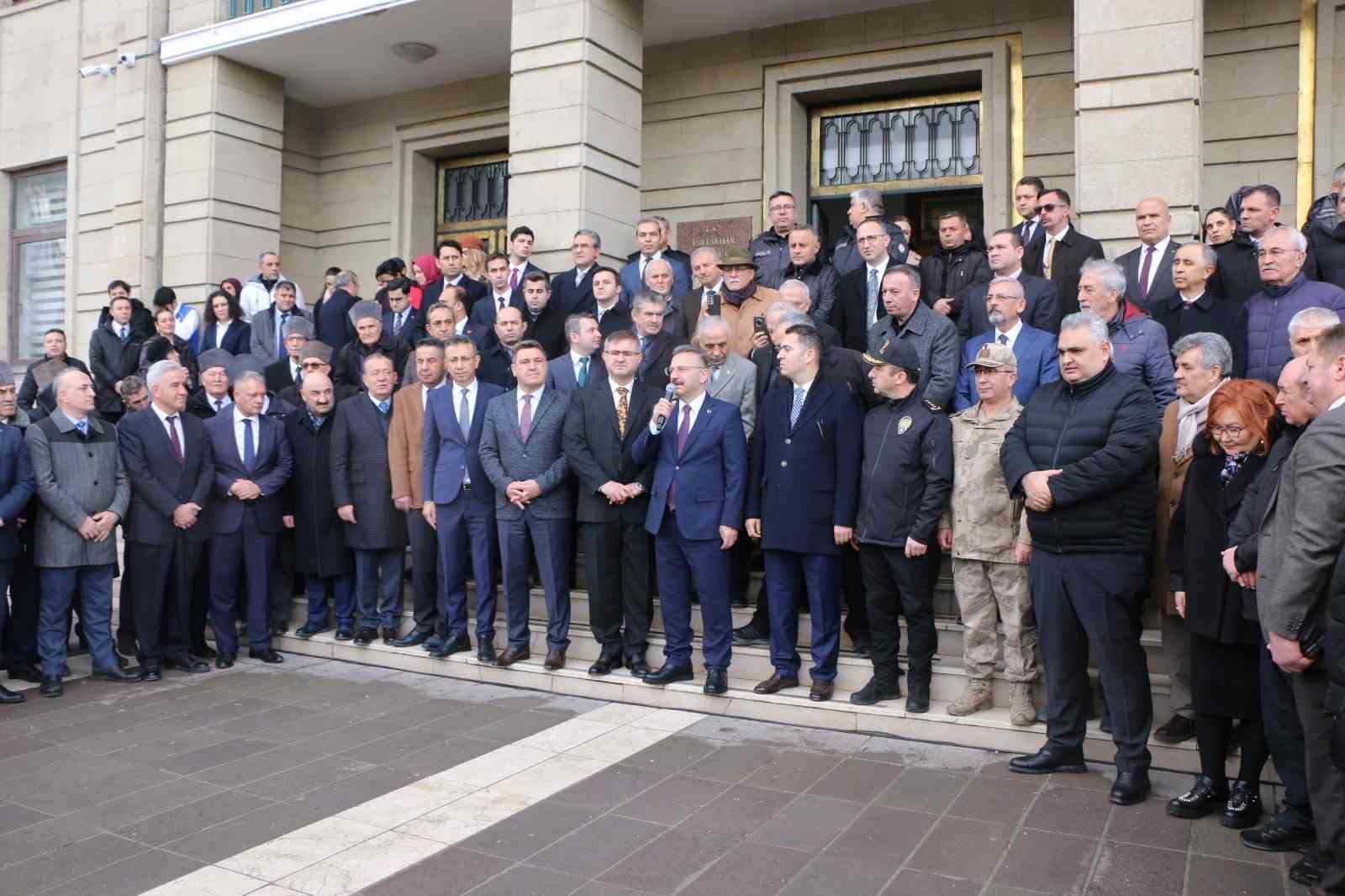 Vali Hüseyin Aksoy, görev süresinin dolmasıyla valilik makamından ayrıldı
