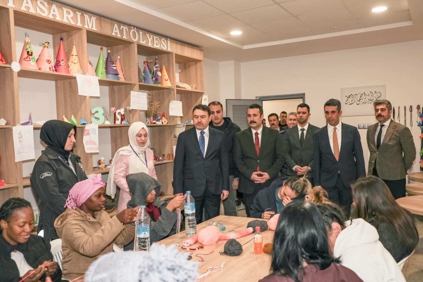 Vali Işın, Geri Gönderme Merkezi’ni inceledi
