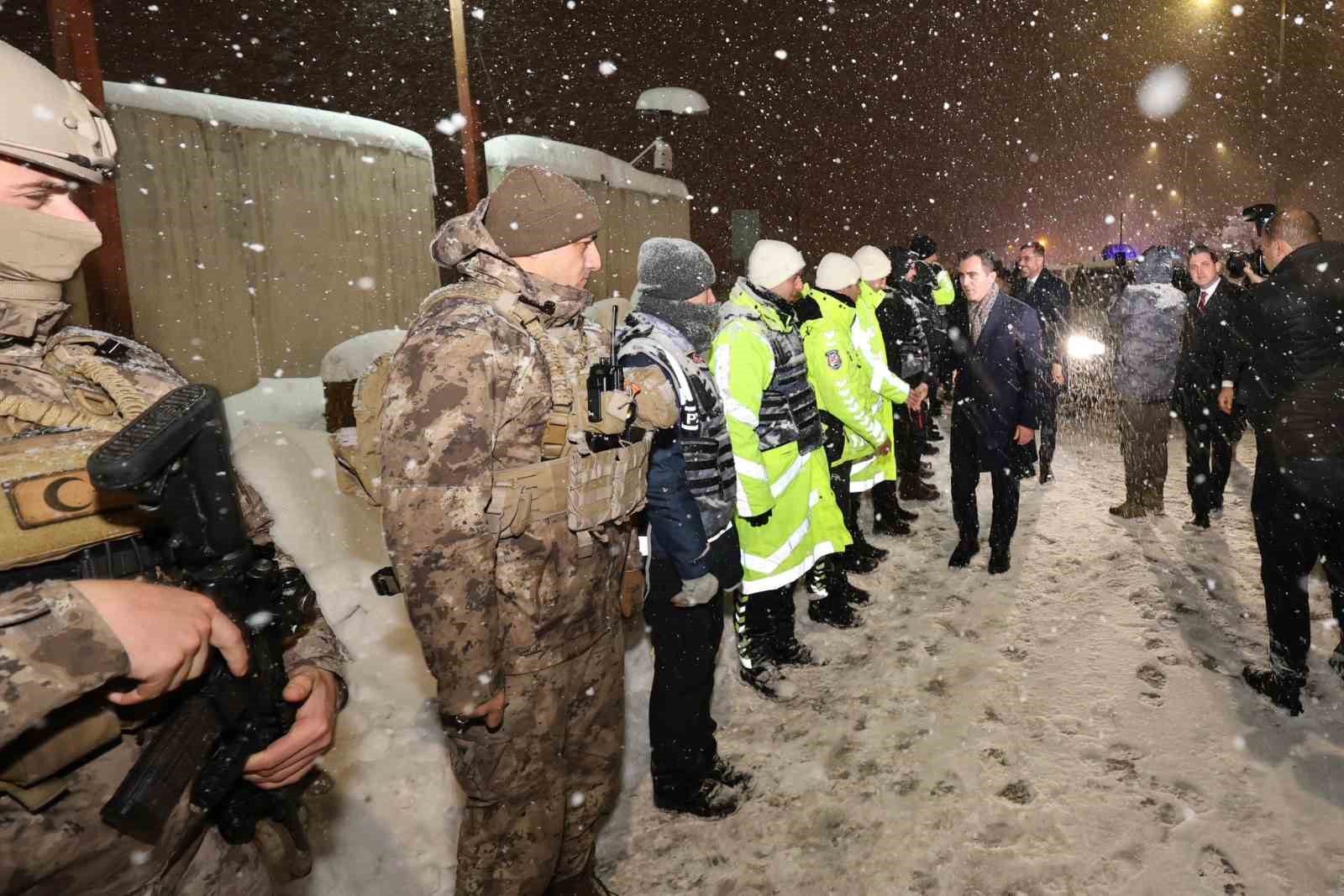 Vali Karakaya’dan yeni yıl ziyaretleri
