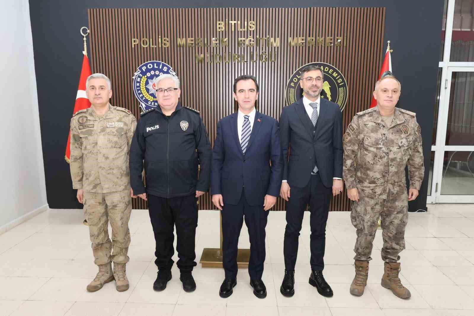 Vali Karakaya’dan yeni yıl ziyaretleri
