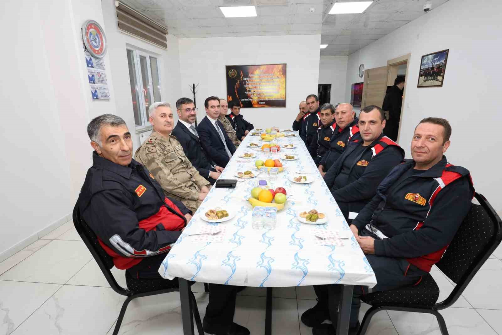 Vali Karakaya’dan yeni yıl ziyaretleri
