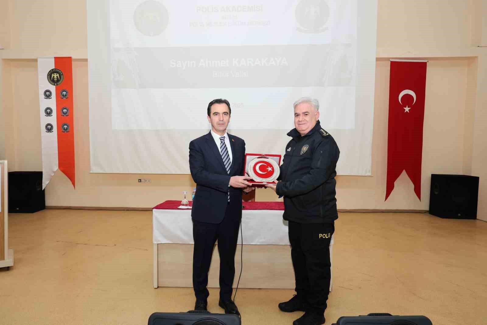 Vali Karakaya’dan yeni yıl ziyaretleri
