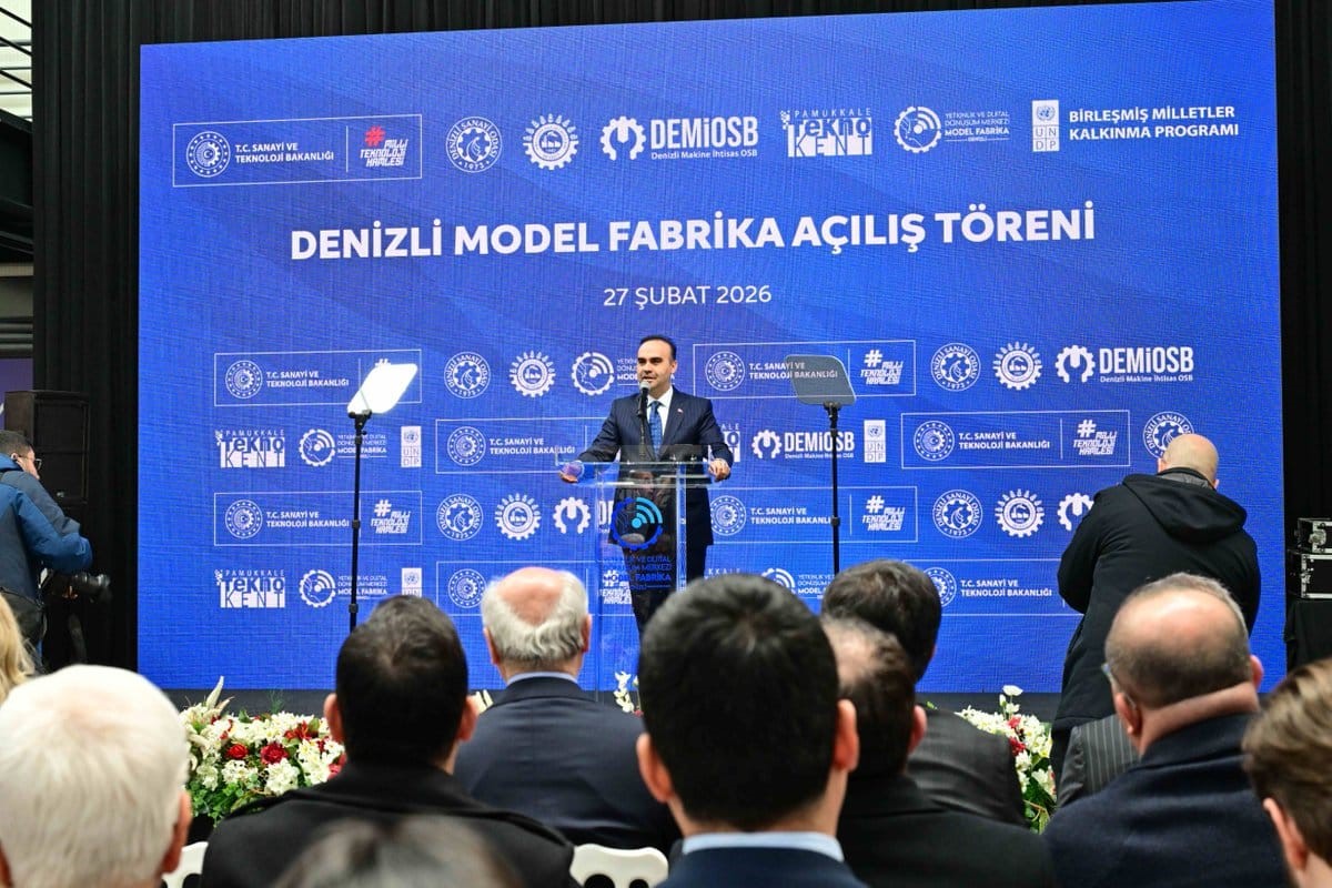 Vali Köşger; "Model fabrika ile Denizli’ye önemli bir yatırım kazandırılmış oldu"
