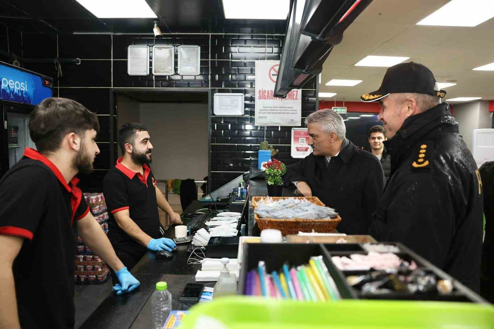 Vali Makas, Konuralp’de yapılan denetime katılarak esnafları ziyaret etti
