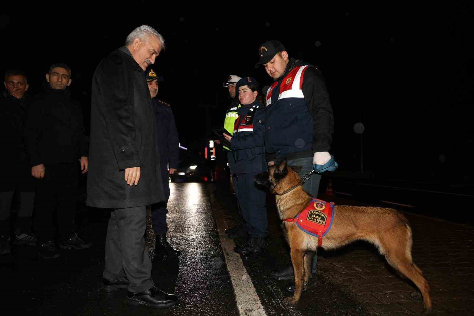 Vali Makas, Konuralp’de yapılan denetime katılarak esnafları ziyaret etti
