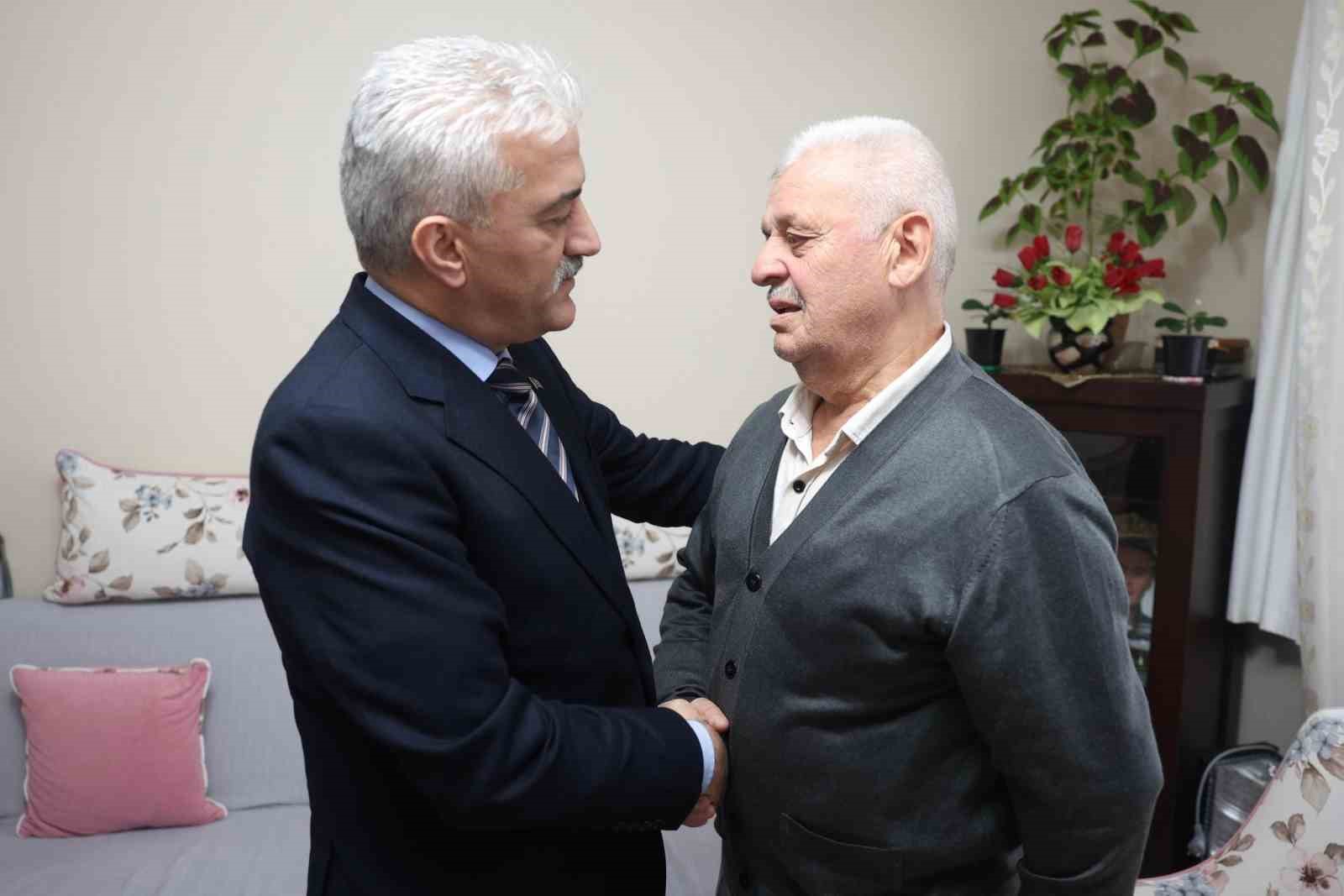 Vali Mehmet Makas’ın ilk ziyareti şehit polis memurunun ailesine
