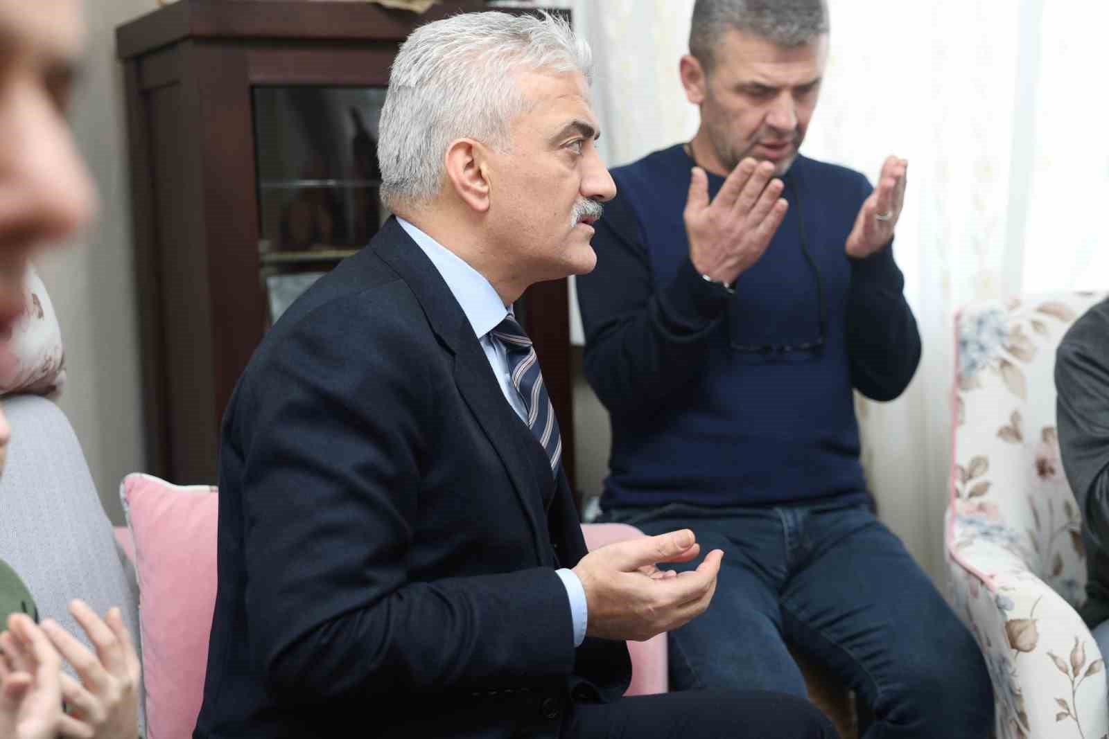 Vali Mehmet Makas’ın ilk ziyareti şehit polis memurunun ailesine
