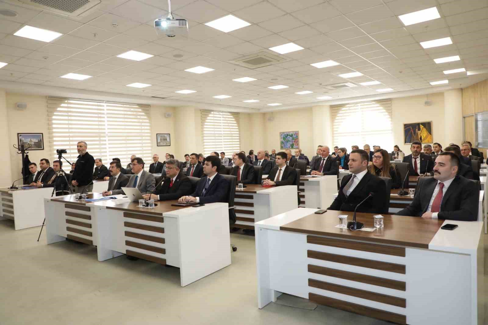 Vali Musa Işın: "Yatırımlar, 2026 yılında da yeni ödeneklerle kaldığı yerden devam edecek"
