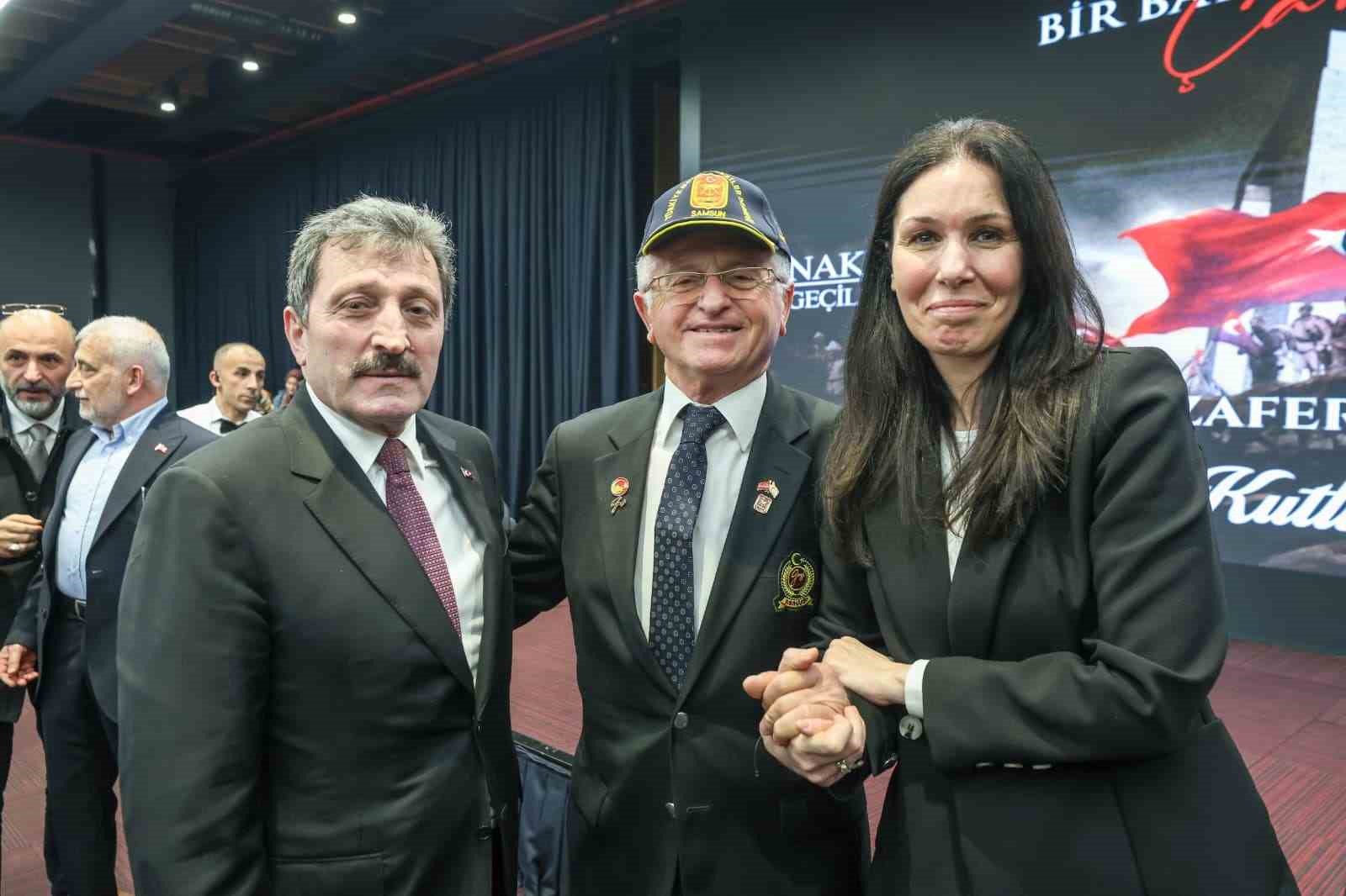 Vali Orhan Tavlı: "Özgürlüğümüzü şehitlerimize ve gazilerimize borçluyuz"
