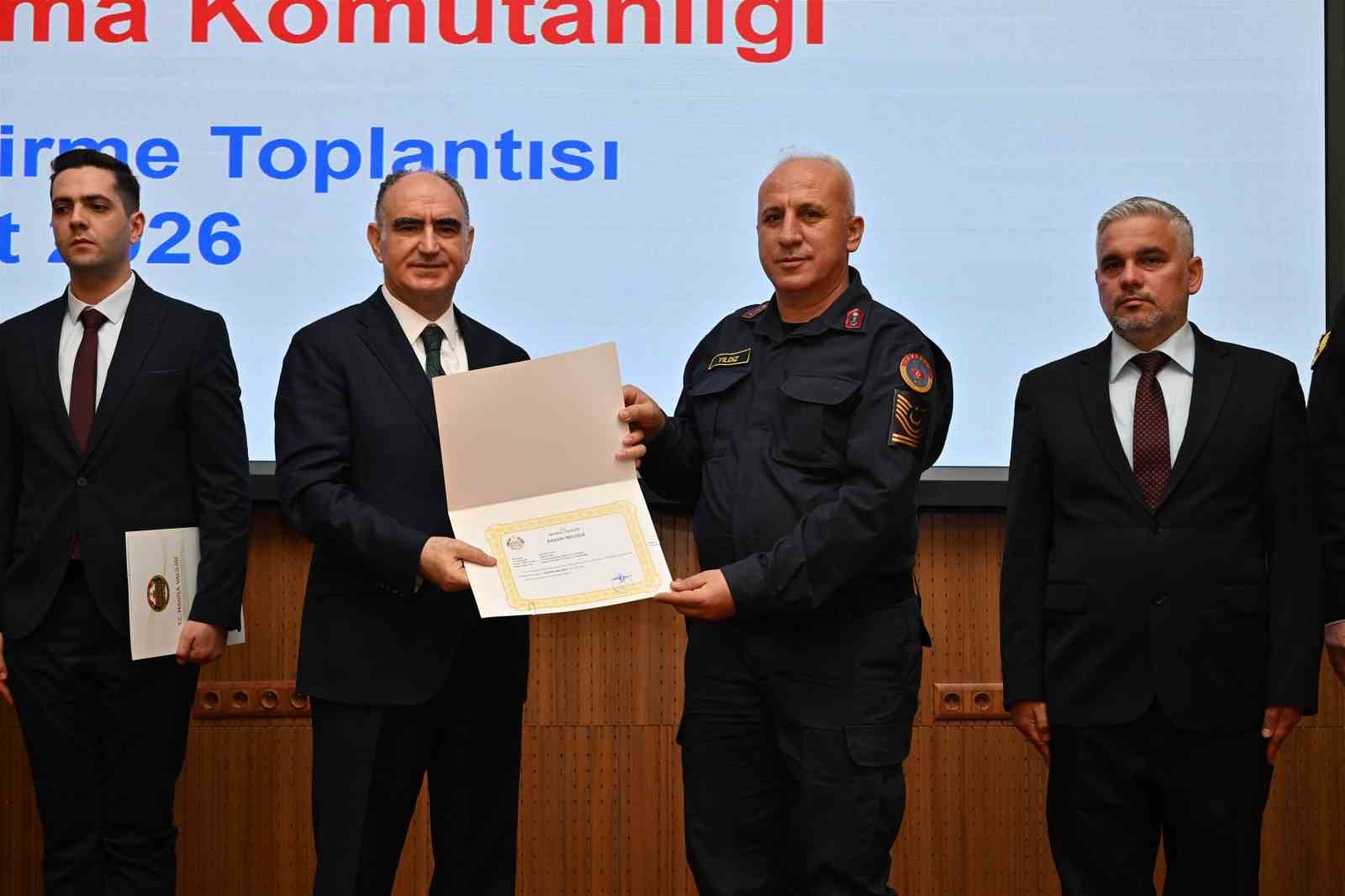 Vali Özkan’dan jandarmaya övgü
