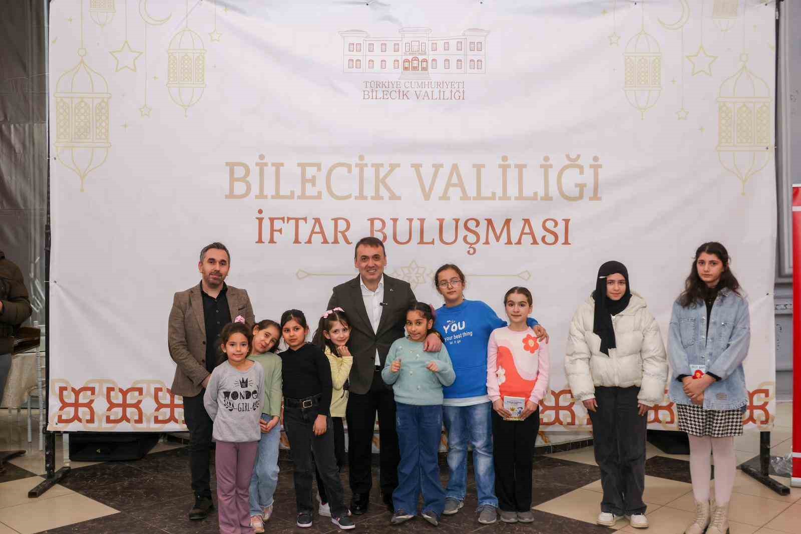 Vali Sözer, çocuk evlerinde kalan çocuklar ile iftar programında buluştu
