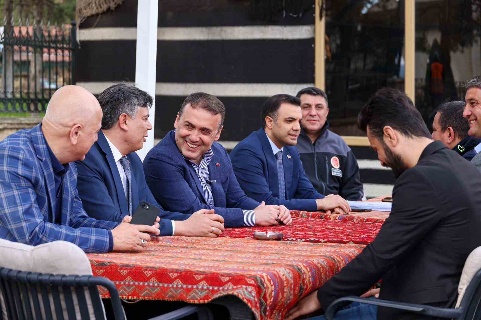 Vali Sözer, Ertuğrul Gazi Türbesi’nde dua etti
