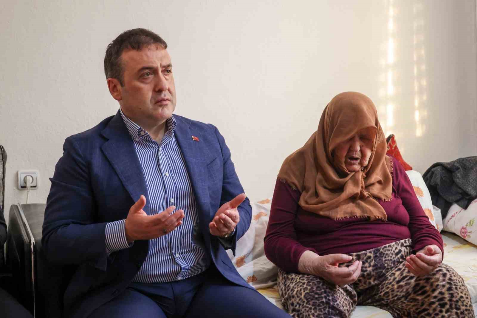 Vali Sözer Gölpazarı’nda şehit ailesi ile bir araya geldi
