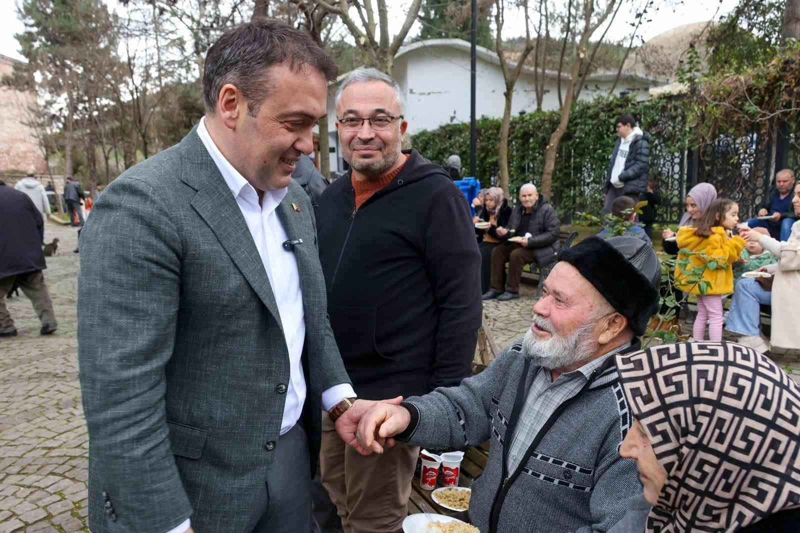 Vali Sözer Şeyh Edebali Türbesi’nde şifalı pilav ikramına katıldı
