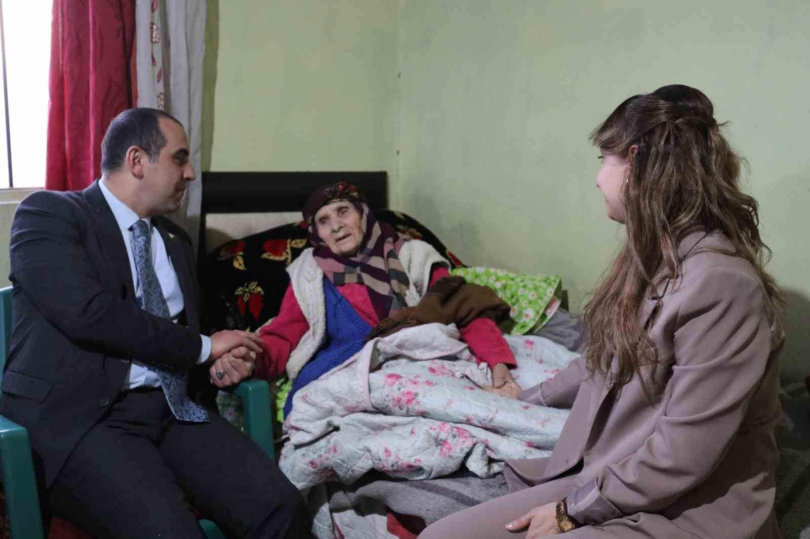 Vali Taşolar’dan yaşlılara "Sizi seviyorum" mesajı
