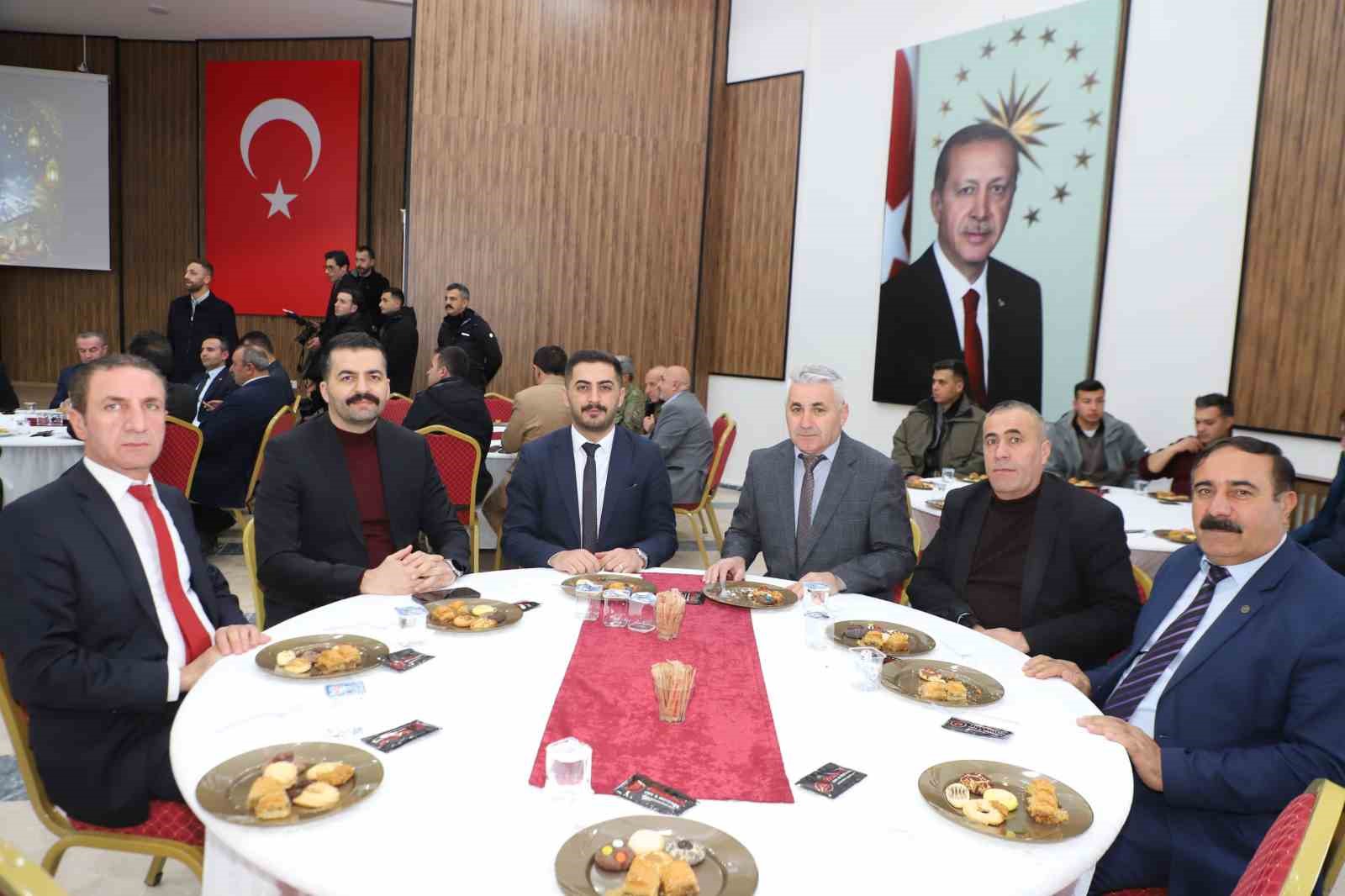 Vali Taşyapan: "Bayramlar kardeşliği pekiştirir"
