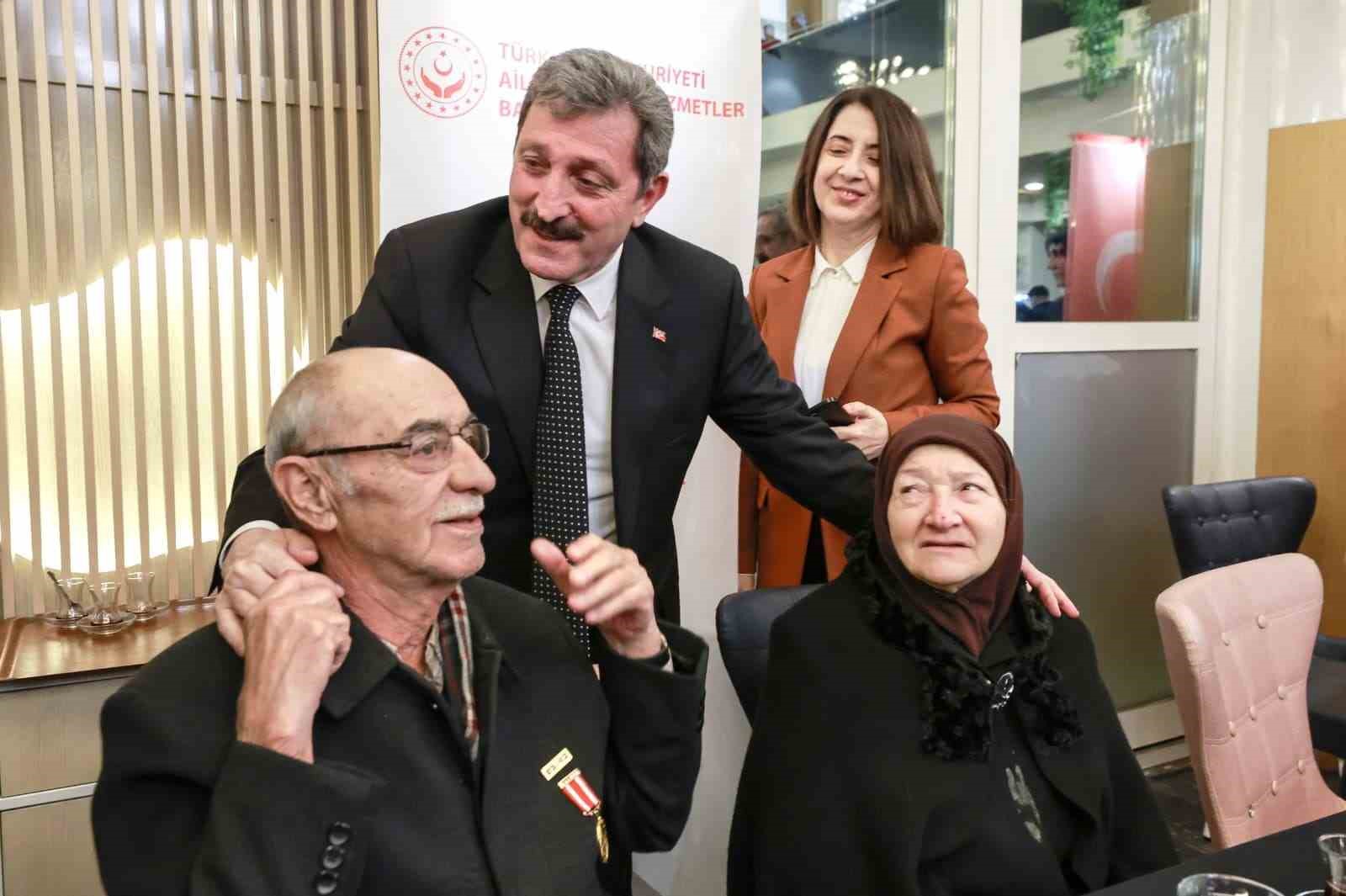 Vali Tavlı: "Şehitlerimizin emanetlerini baş tacı etmeyi samimiyetle sürdüreceğiz"
