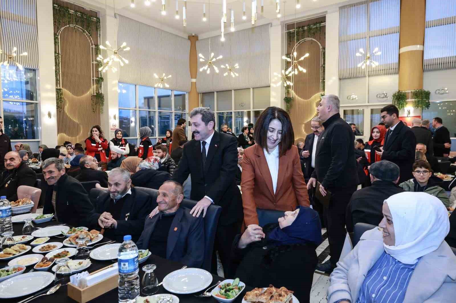 Vali Tavlı: "Şehitlerimizin emanetlerini baş tacı etmeyi samimiyetle sürdüreceğiz"
