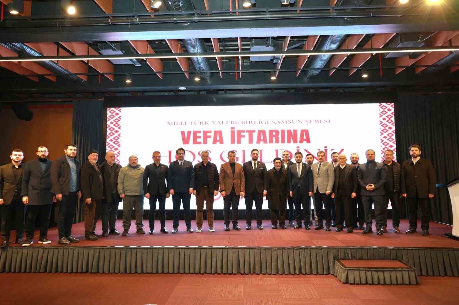 Vali Tavlı’dan iftar programında anlamlı mesaj: "Nice Kızılelmalarla buluşmak dileğiyle"
Vali Tavlı’dan iftar programında anlamlı mesaj: "Nice Kızılelmalarla buluşmak dileğiyle"