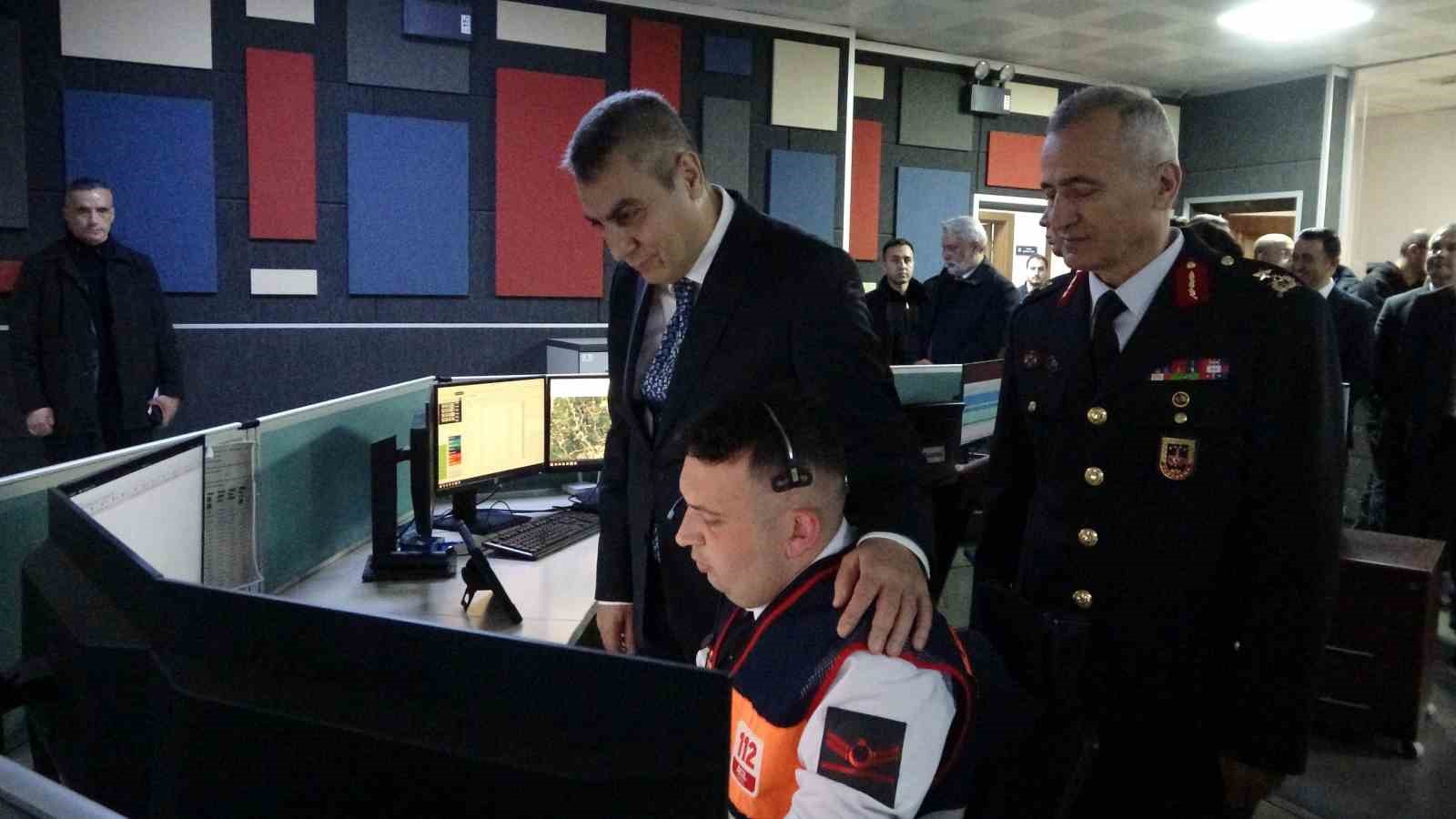 Vali Toros: "32 bin 767 personel görev başında olacak"
