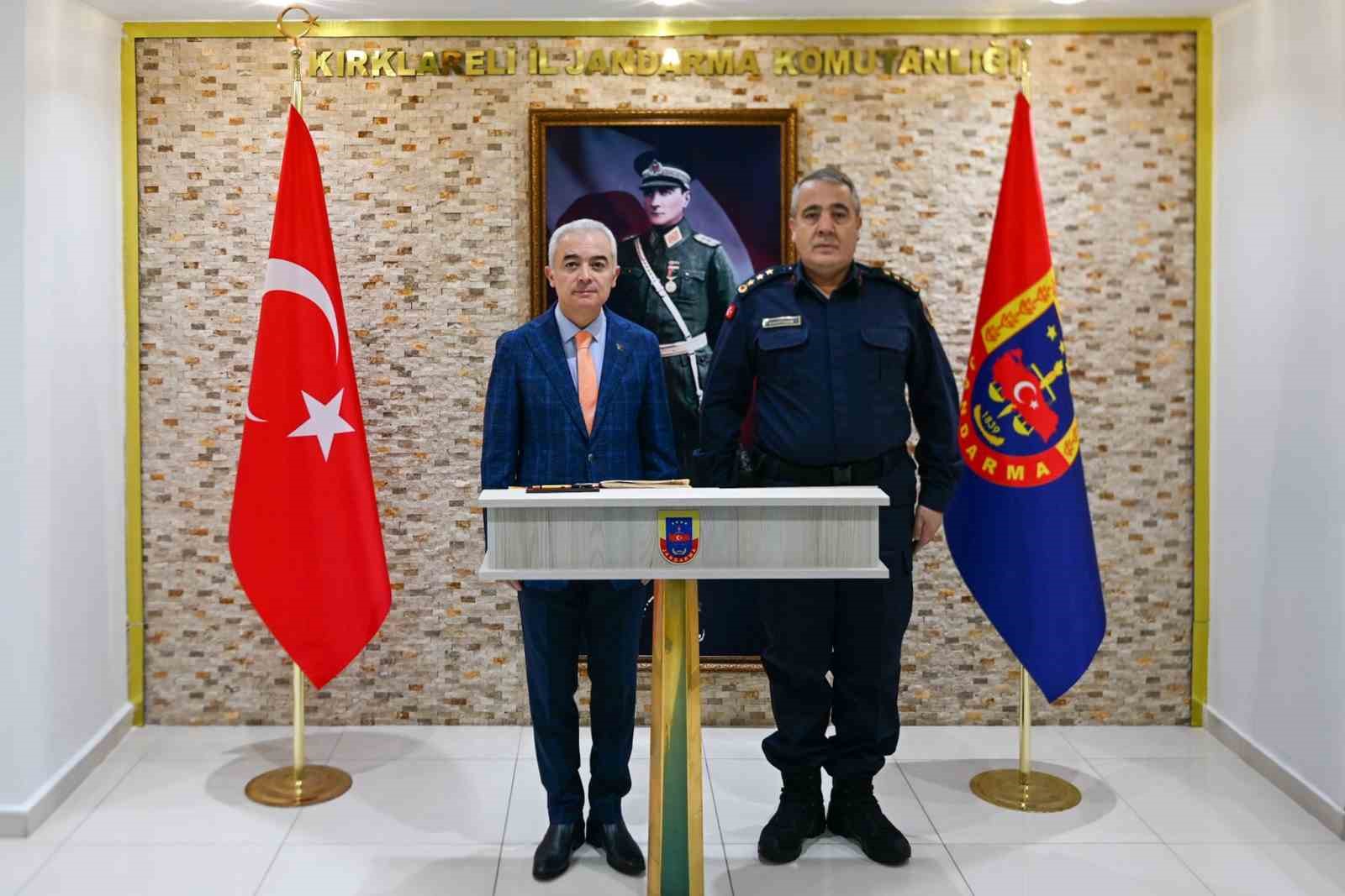 Vali Turan jandarmadan brifing aldı
