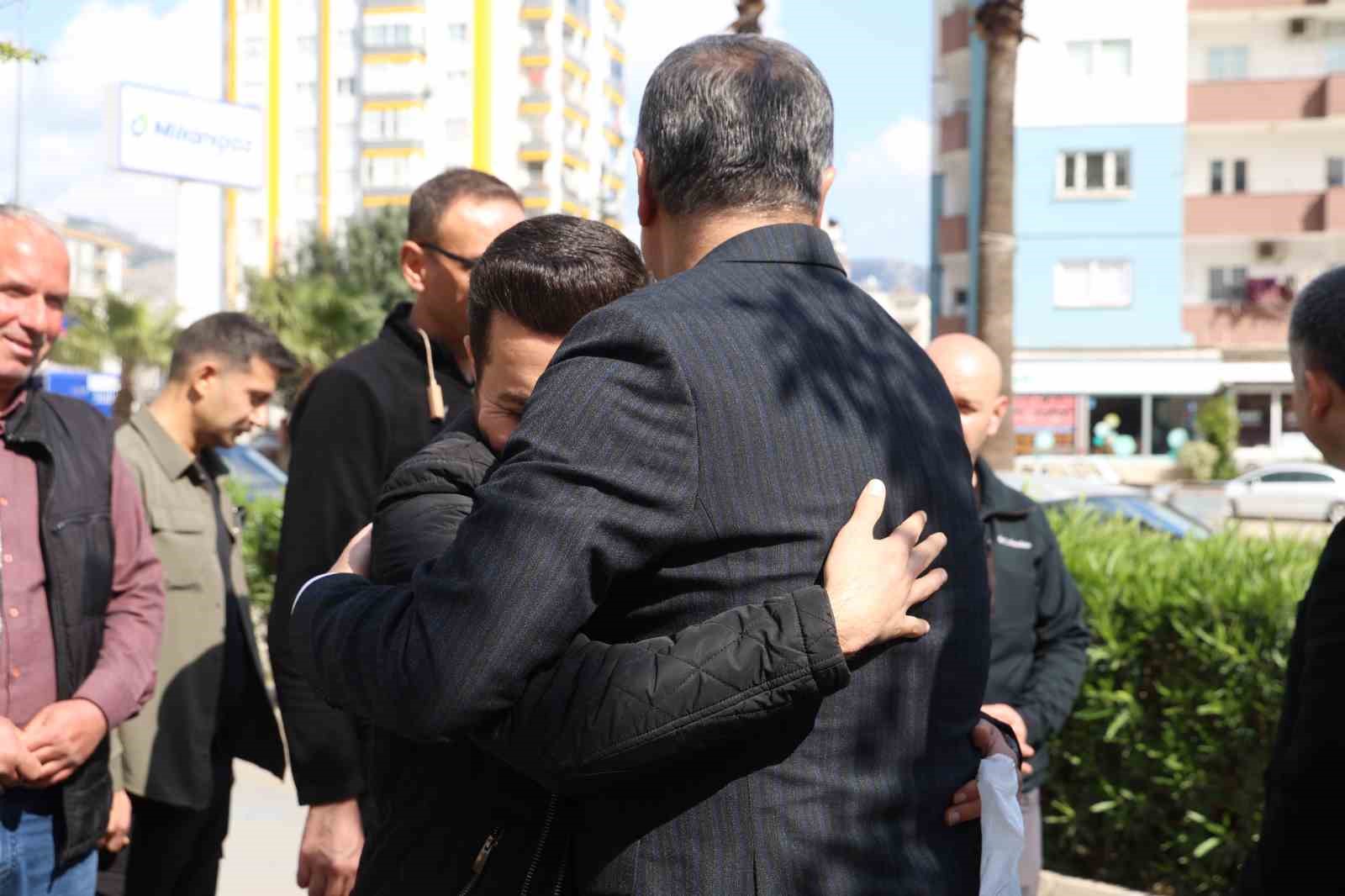 Vali Yavuz, Kozan’da vatandaşlarla bir araya geldi
