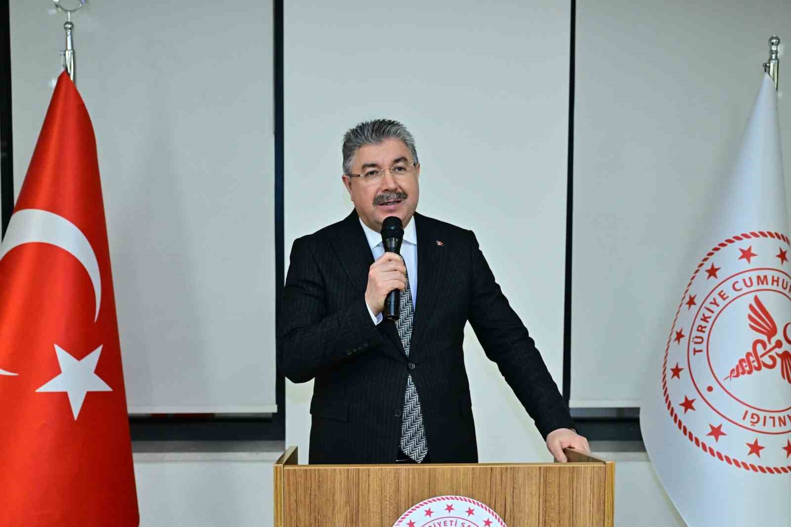 Vali Yılmaz: "14 Mart Tıp Bayramı’nı yürekten kutluyorum"
Vali Yılmaz: "14 Mart Tıp Bayramı’nı yürekten kutluyorum"