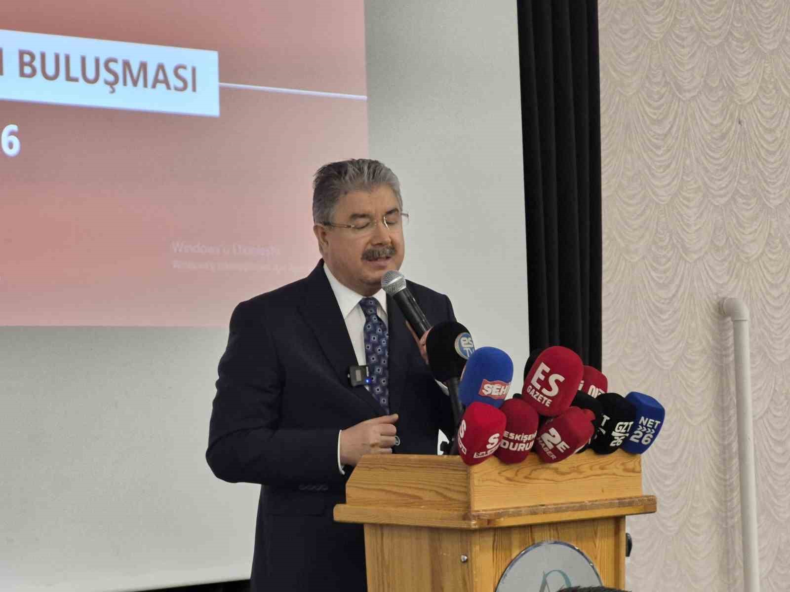 Vali Yılmaz, basın mensupları ile buluştu
Vali Yılmaz, basın mensupları ile buluştu