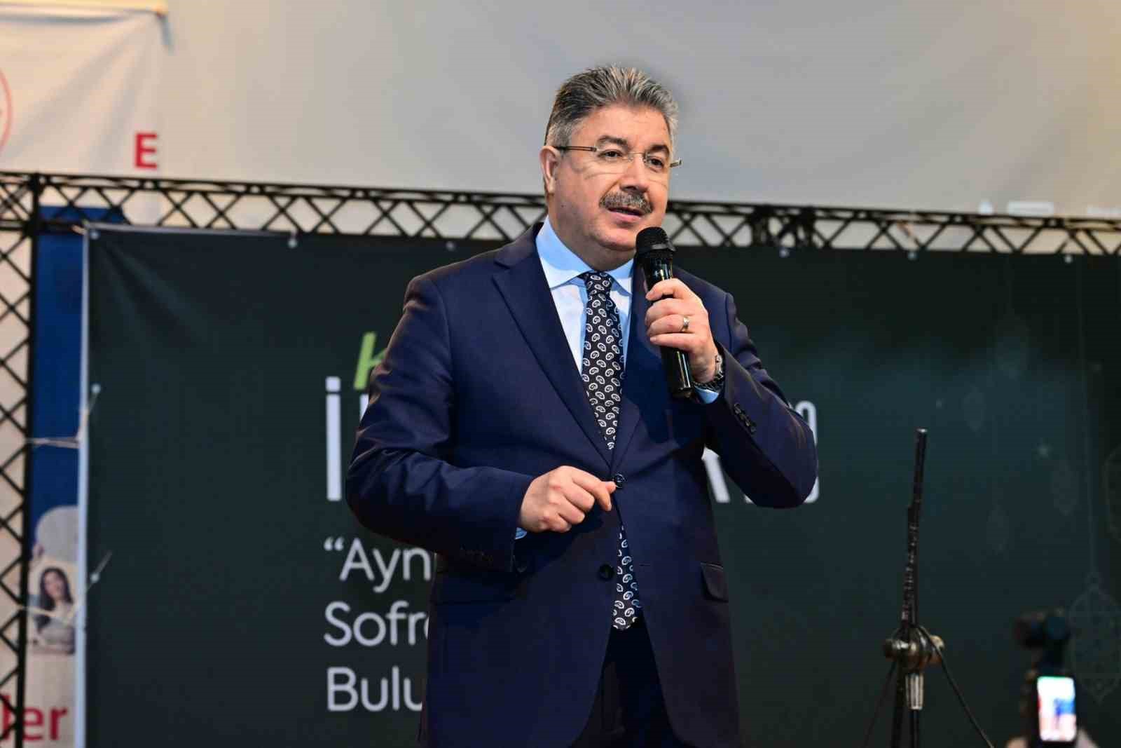 Vali Yılmaz, iftar sofrasında öğrenciler ve gazilerle buluştu
