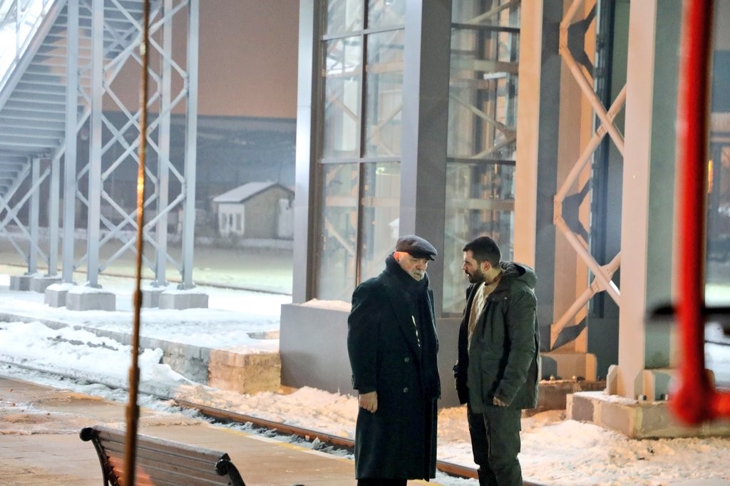 Vali Ziya Polat’tan "Veliaht" dizisi setine ziyaret
