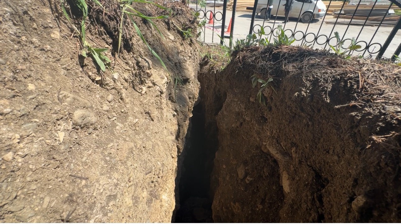 Valilik konutu tehlike altında: Çatlaklar ilerliyor
