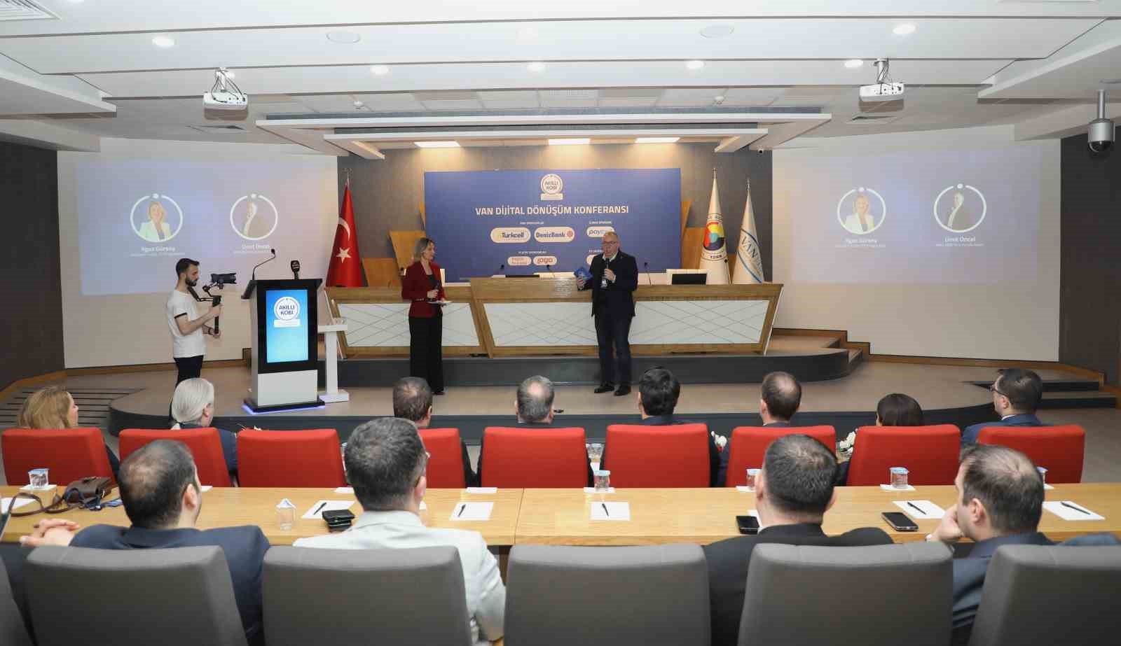 Van TSO’da "Dijital Dönüşüm Konferansı" düzenlendi
