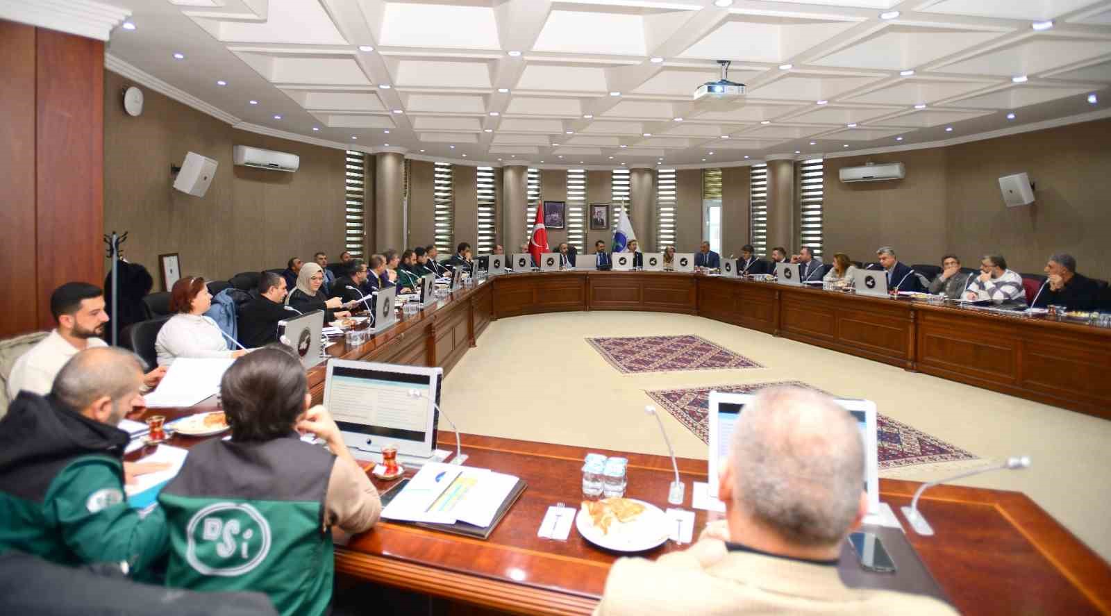 Van YYÜ Danışma Kurulu ‘Sürdürülebilir Su Yönetimi’ gündemiyle toplandı
