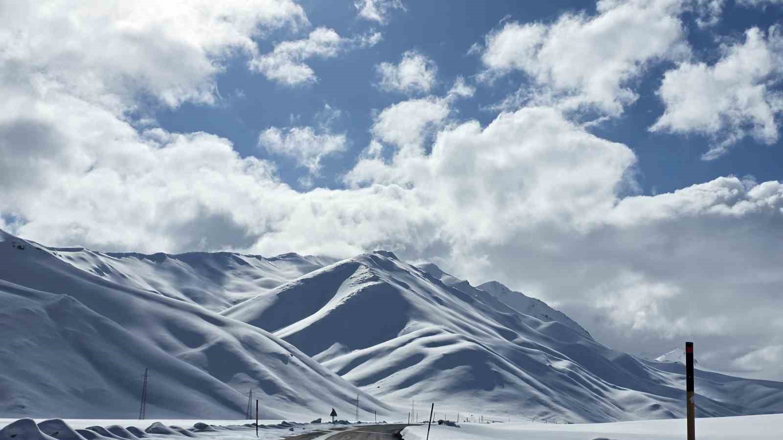 Van YYÜ Su Ürünleri Fakültesi Dr. Öğretim Üyesi Mustafa Akkuş: "Bu yıl yüzleri güldürecek bir tablo mevcut"
