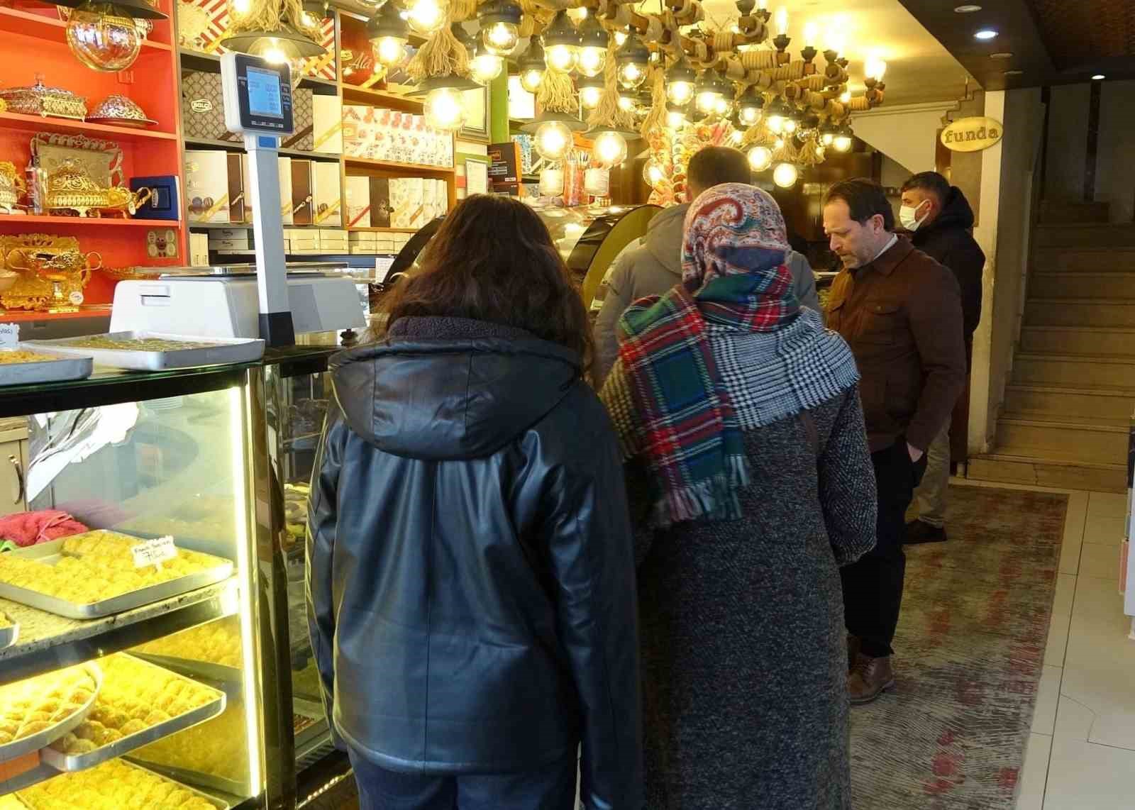 Van’da 1 Ocak doğum günü telaşı: Pastaneler için yılın en yoğun günü
