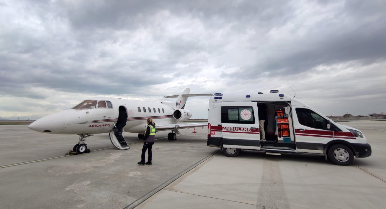 Van’da 2 günlük bebek için ambulans uçak havalandı
