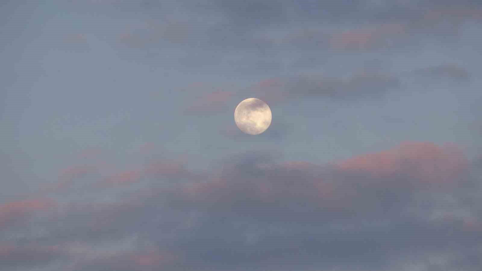 Van’da 2026’nın ilk gökyüzü şöleni: "Kurt Dolunayı" görsel şölen sundu
