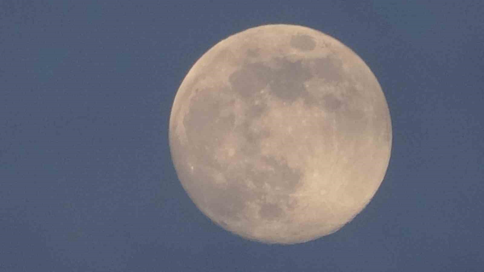 Van’da 2026’nın ilk gökyüzü şöleni: "Kurt Dolunayı" görsel şölen sundu
